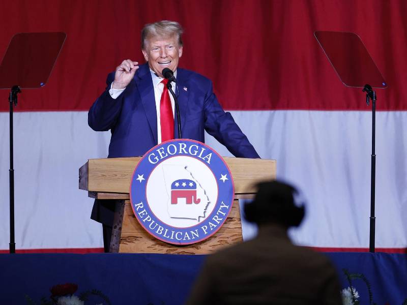 Trump acusó a Biden de dejar sin municiones a Estados Unidos tras los envíos a Ucrania.