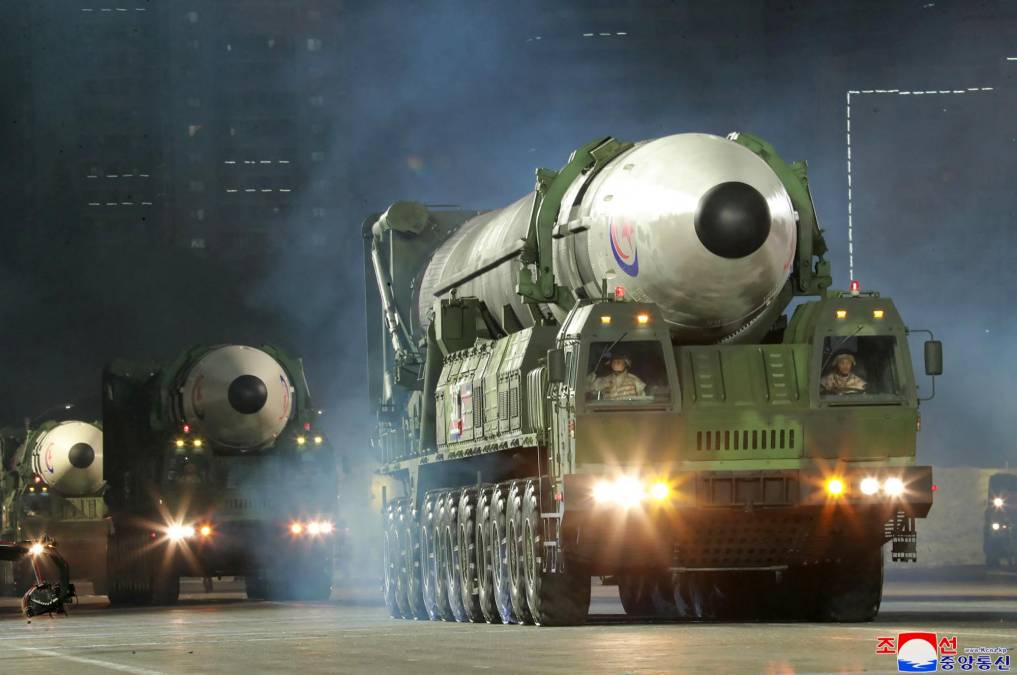 Según la agencia, las recientes pruebas de misiles balísticos del Norte fueron una “clara respuesta” a Washington y Seúl por sus ejercicios militares de la semana pasada, denominados “Tormenta Vigilante”