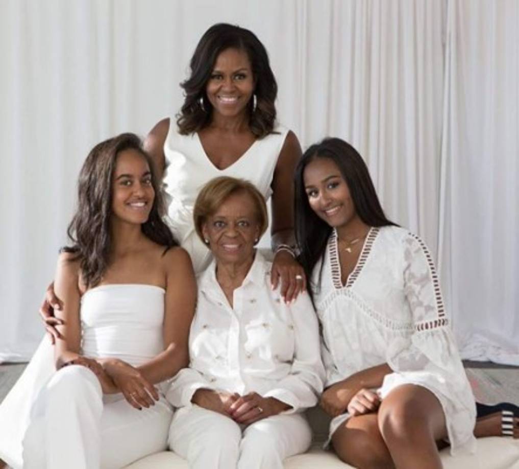 'Has hijas han vuelto a las clases por Zoom. Lo están haciendo de forma remota. Y ya no les entusiasma estar con nosotros', dijo la exprimera dama.