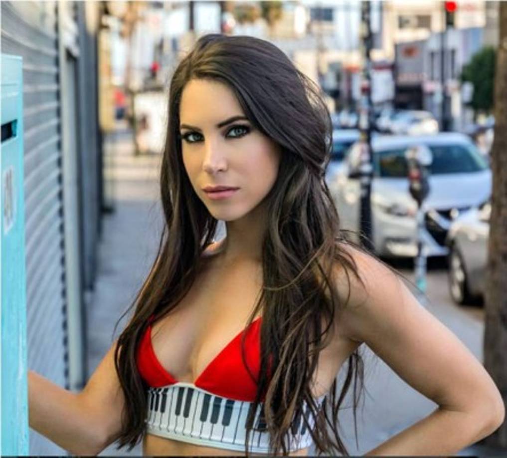 Jen Selter nació en Estados Unidos el 8 de agosto de 1993 y tiene 23 años.