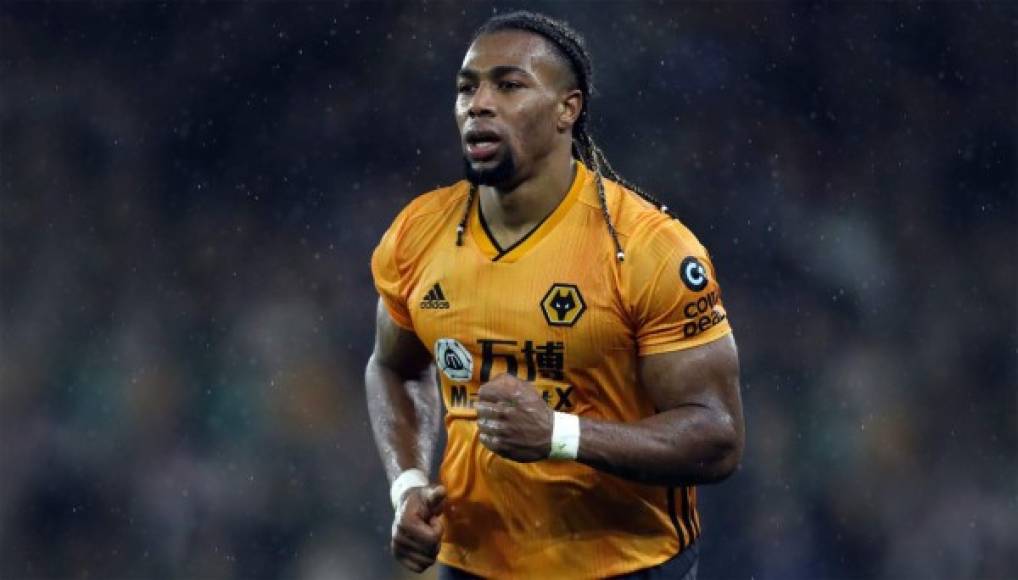 Según afirma el ‘Express’, el Liverpool estaría tratando de cerrar el fichaje del jugador de los Wolverhampton Wanderers, Adama Traoré. El extremo español ha sido una de las grandes sensaciones de esta temporada en la Premier, lo que le habría situado en el radar de uno de los mejores equipos de Europa. Su salida dependerá, en parte, de lo que suceda con su compañero de equipo, Raúl Jiménez.