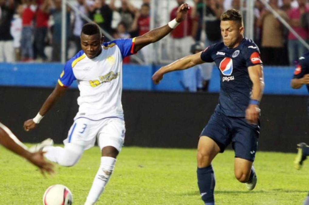 Elmer Güity (Olimpia) - El joven lateral izquierdo de los albos ha destacado en el presente torneo. Ha demostrado un buen nivel y Fabián Coito seguro lo sabe.