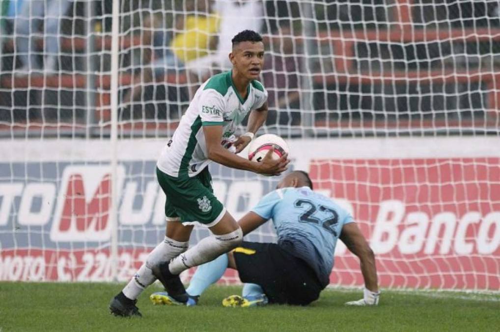 Kervin Arriaga (Platense) - Ha sido la grata sorpresa en el presente campeonato. Estuvo cerca de irse al fútbol europeo, pero no le convenció lo ofrecido y decidió quedarse en el conjunto escualo. El mediocampista tiene apenas 21 años.