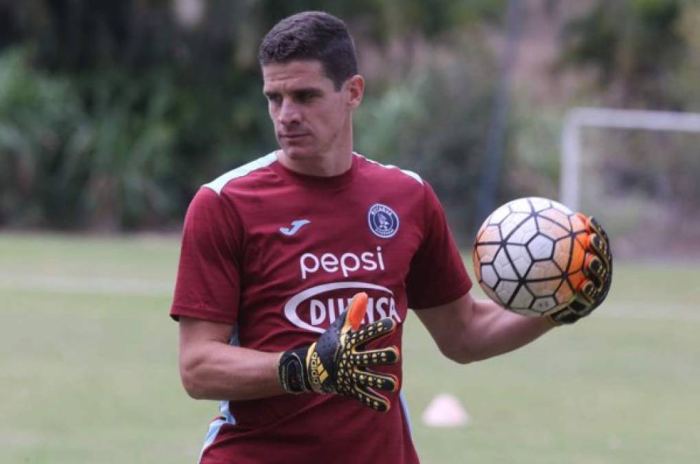 Jonathan Rougier: El portero se marchó a Argentina y se venció su contrato con el Motagua, de momento se desconoce si en el club se lo van a renovar.