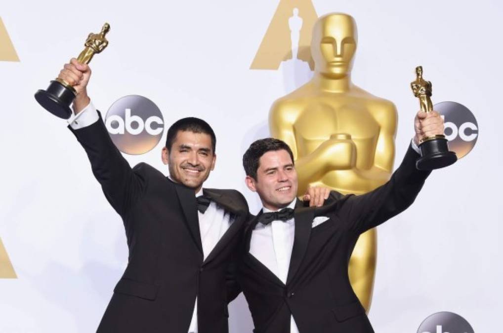 El mexicano Emmanuel Lubezki celebró asimismo ser el primer director de fotografía de Hollywood que recibe tres galardones consecutivos.