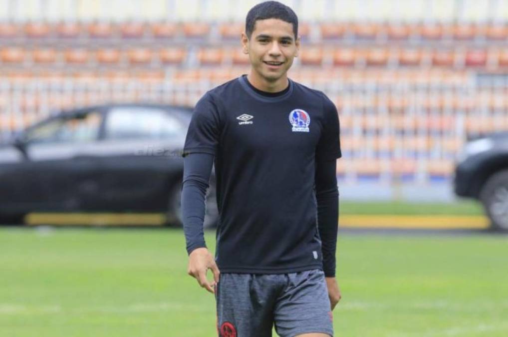 Carlos Pineda: Estará como uno de los mediocampistas en el 11 titular del Olimpia.