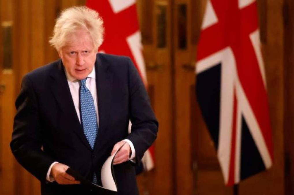 El primer ministro británico, Boris Johnson, uno de los primeros líderes mundiales en contraer coronavirus, tuvo que ser ingresado a UCI entre el 6 y 9 de abril, hasta el punto de que llegó a temer por su vida. Afortunadamente salió bien librado del mortal virus.