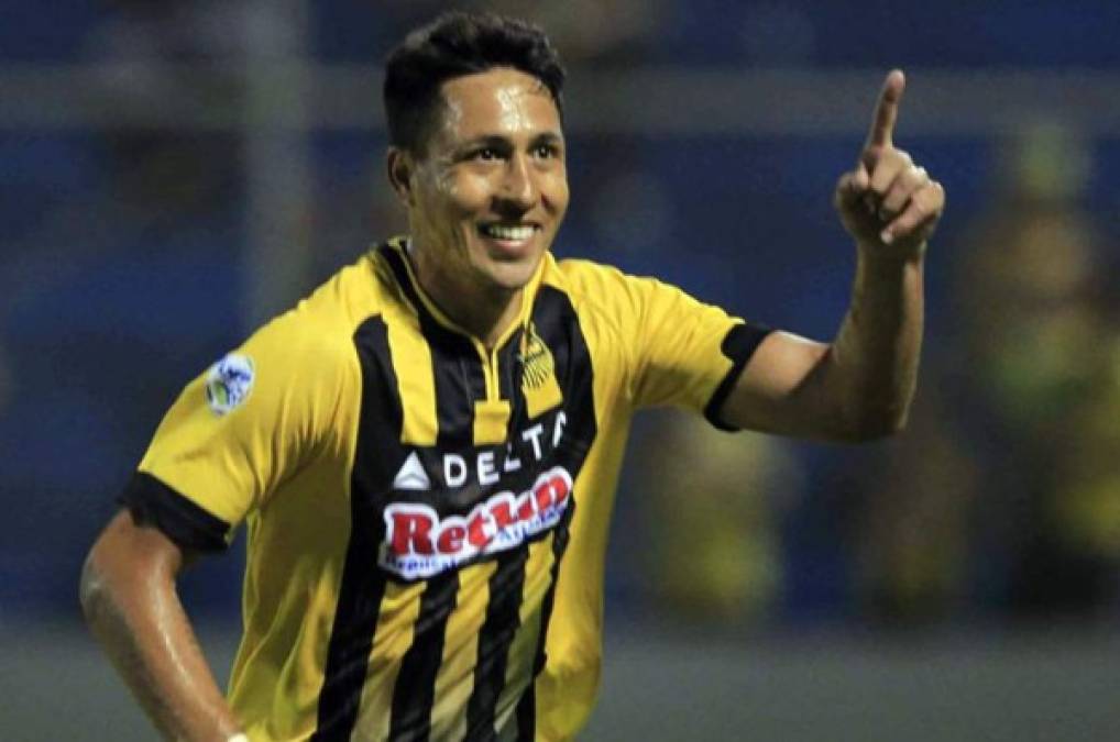 Domingo Zalazar: El delantero argentino regresa al Real España en donde estuvo en el 2016 por seis meses y luego de su paso por el Atlante de México el club aurinegro lo ha confirmado como su nuevo fichaje, firmará por dos años.