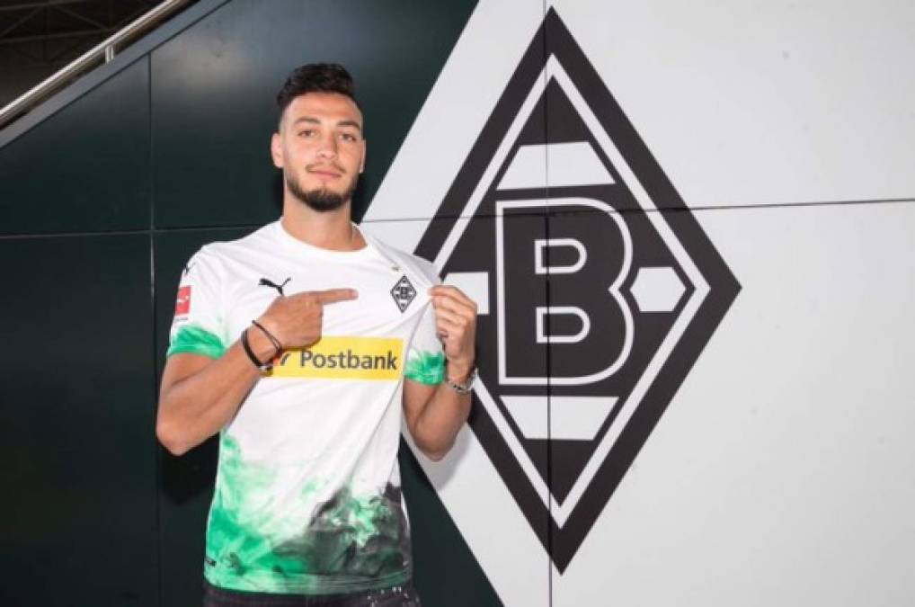 El Borussia Monchengladbach ha hecho oficial el fichaje del lateral argelino Rami Bensebaini. Realizó una gran Copa de África logrando proclamarse campeón con Argelia. Llega por 8 millones de euros procedente del Rennes.