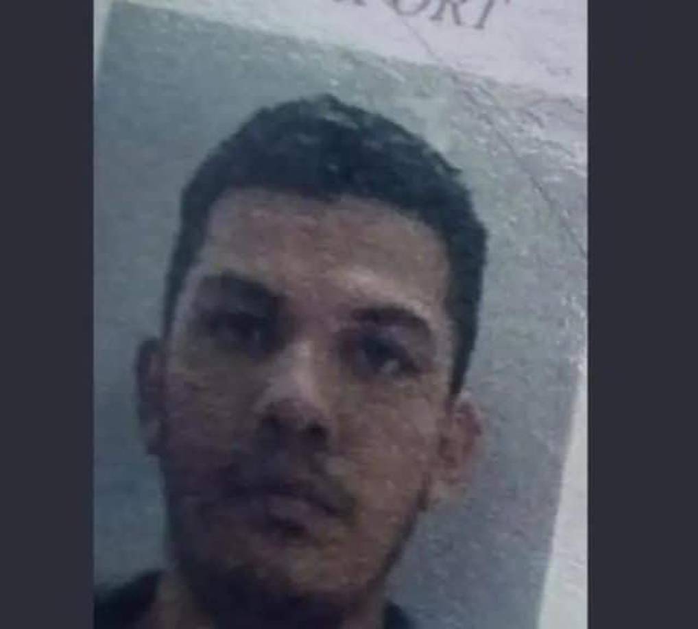 Manuel Antonio Flores Romero, de 30 años, murió en el lugar. Era la pareja sentimental de Celeste y quien conducía el turismo azul.