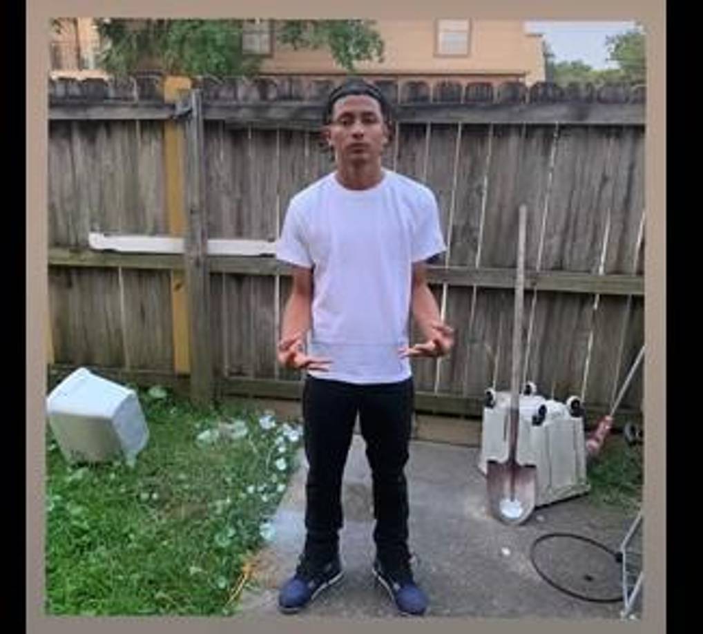 Aún con vida, Danny fue llevado a un centro médico local en donde falleció.