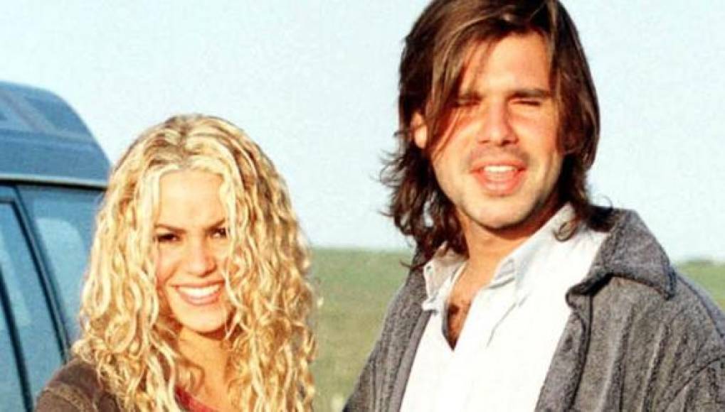 Shakira contraatacó demandándolo en las Bahamas, acusándole de, supuestamente, haberse apropiado, sin su consentimiento, de 6,6 millones de dólares. La agencia <i>EFE</i> publicó los documentos en los que ella reclamaba el dinero, más intereses, costos del proceso e indemnizaciones.