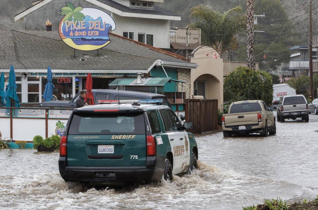 <b> </b>Para facilitar la ayuda a <b>California</b>, el presidente de Estados Unidos, Joe Biden, declaró el estado de catástrofe grave en ese estado donde unas 26 millones de personas están bajo alerta de inundación.