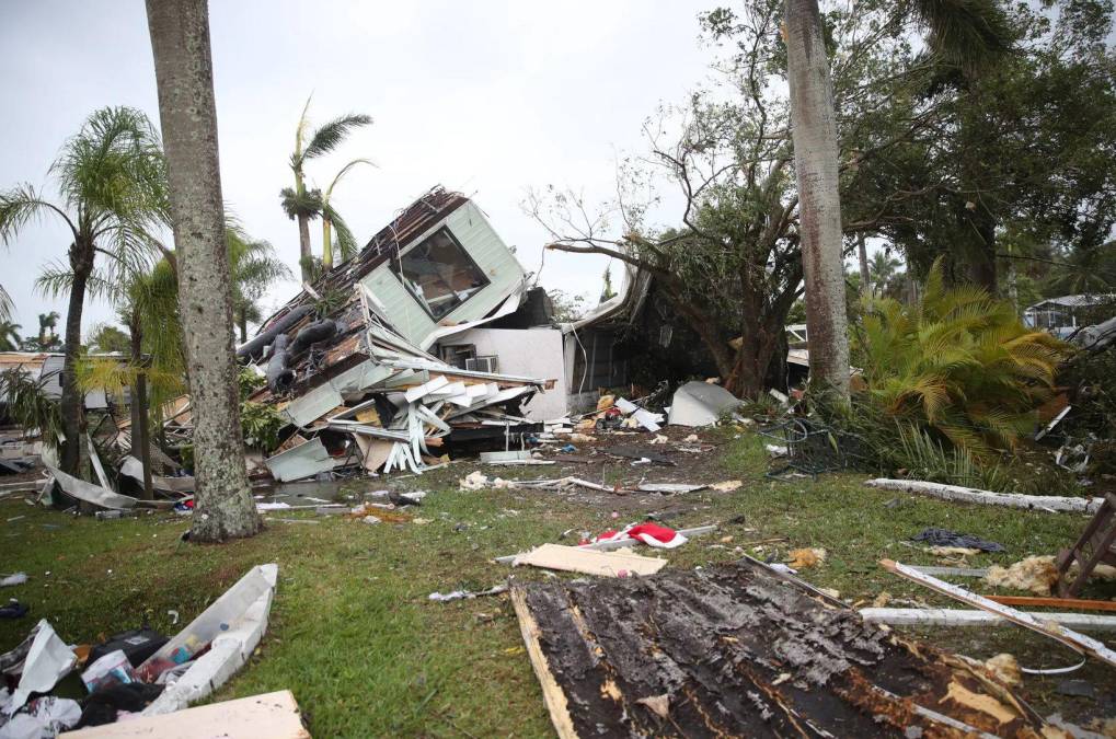 La tormenta generó tornados en el estado de Florida (sureste) e inundaciones en partes de la costa. 