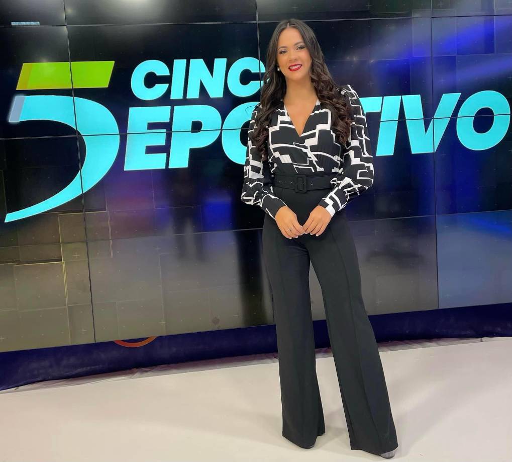 La guapa presentadora de TVC es el gran respaldo que tiene el técnico argentino en esta nueva etapa que le tocará vivir al frente de la ‘H‘.