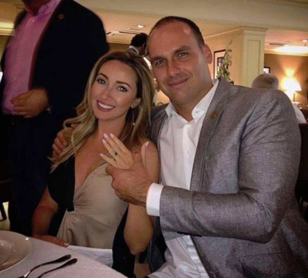 'Quería que ese momento fuese inolvidable también para mí', dijo al entregar un anillo de esmeralda a su ahora prometida.