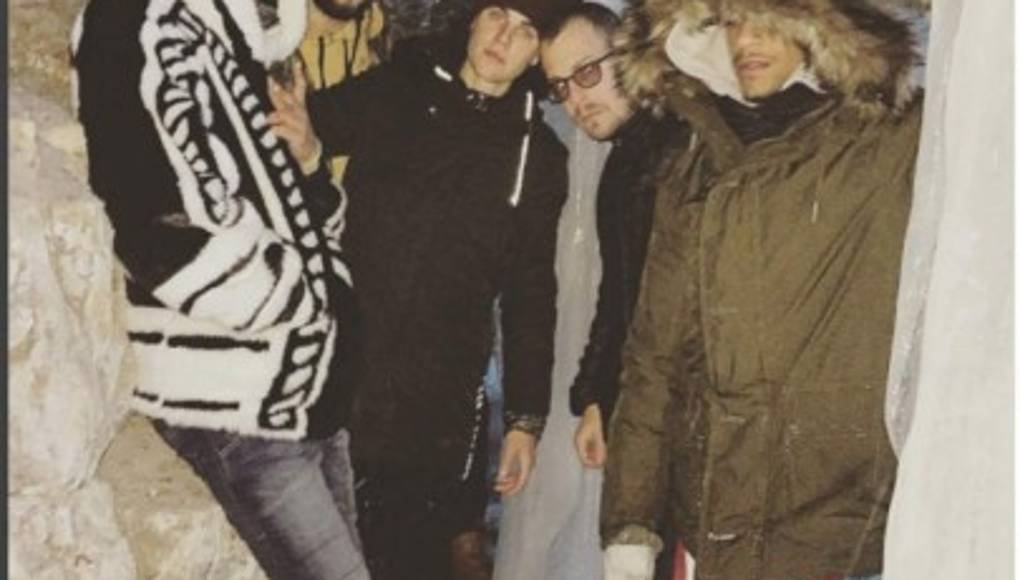 Justin Bieber celebra cumpleaños en una cueva de hielo