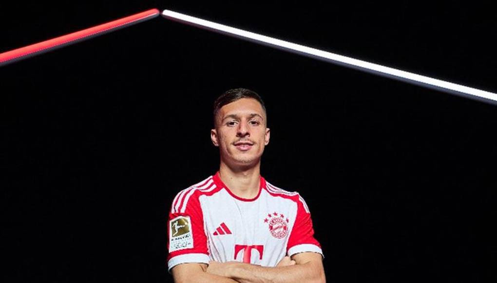 El Bayern Múnich anunció este jueves la incorporación del extremo del Granada, Bryan Zaragoza, cinco meses antes de lo inicialmente previsto, mientras el club andaluz recibió al uruguayo Facundo Pellistri, cedido por el Manchester United. 