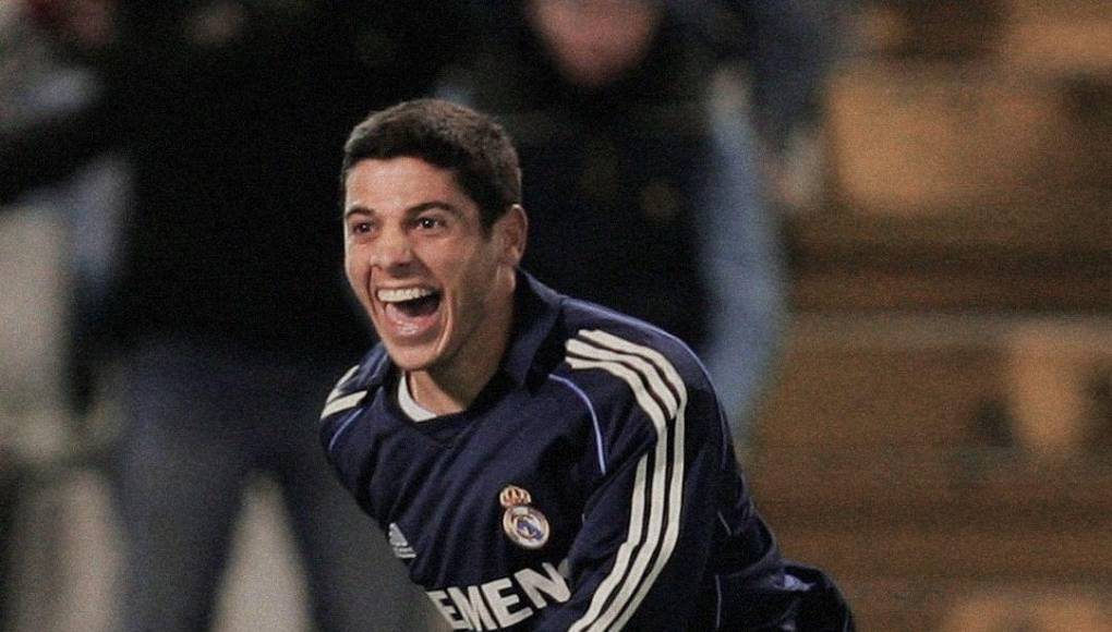 “Durante mi etapa en el Real Madrid se especulaba con que Daniel Alves, por entonces en el Sevilla, firmaría, pero la directiva lo rechazó diciendo que ya tenían todo acordado conmigo”.