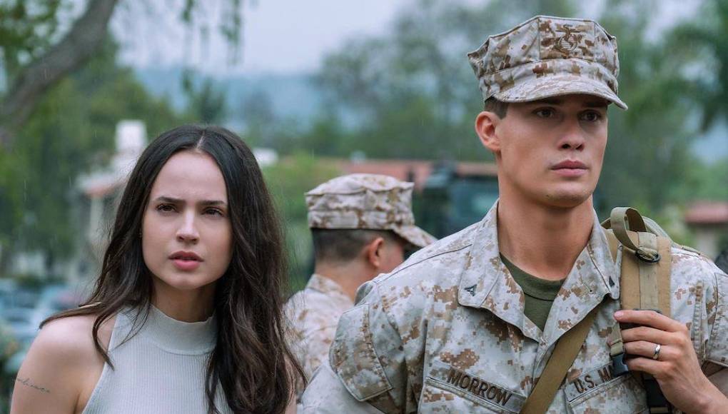 La historia también profundiza sobre las reglas, condiciones de vida y peligros a los que se exponen los Marines como miembros activos de las fuerzas militares de Estados Unidos. El personaje de Luke también refleja los conflictos familiares que pueden experimentar padres e hijos por la falta de comunicación.