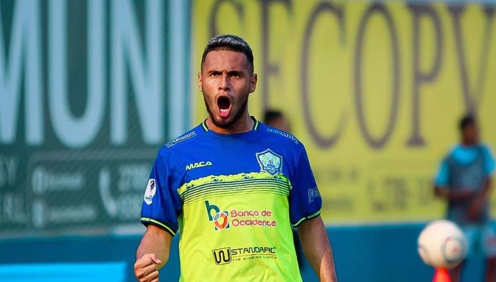 Alex López reveló que ha recibido propuestas del extranjero y podría salir del Olancho FC. “Sí tengo ofertas, pero en este momento tengo contrato con Potros, estamos mentalizados para el otro torneo, pero esto es fútbol, y de un día para otro podemos decir que seguimos aquí, pero otro día está la posibilidad de salir al extranjero. Yo fui claro con la directiva de Potros, que sí tenía oportunidad en el extranjero, esa era la única manera que podía salir de Olancho”, dijo.
