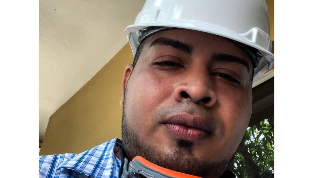 Era ingeniero en Producción Industrial. 