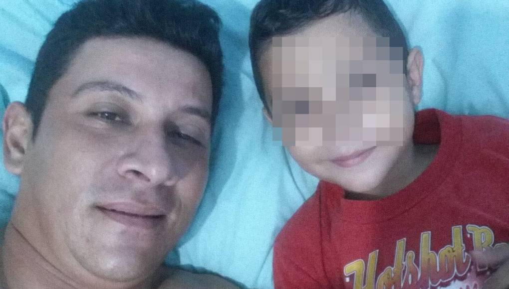 El domingo 19 de mayo, Ricardo regresaba de celebrarle el cumpleaños a su madre cuando al pasar por l residencial San Carlos de Choloma, un grupo de militares le pidió pararse. “A mi hermano le fallaron los frenos, no es que no se quiso parar”, dijo un hermano del infortunado.