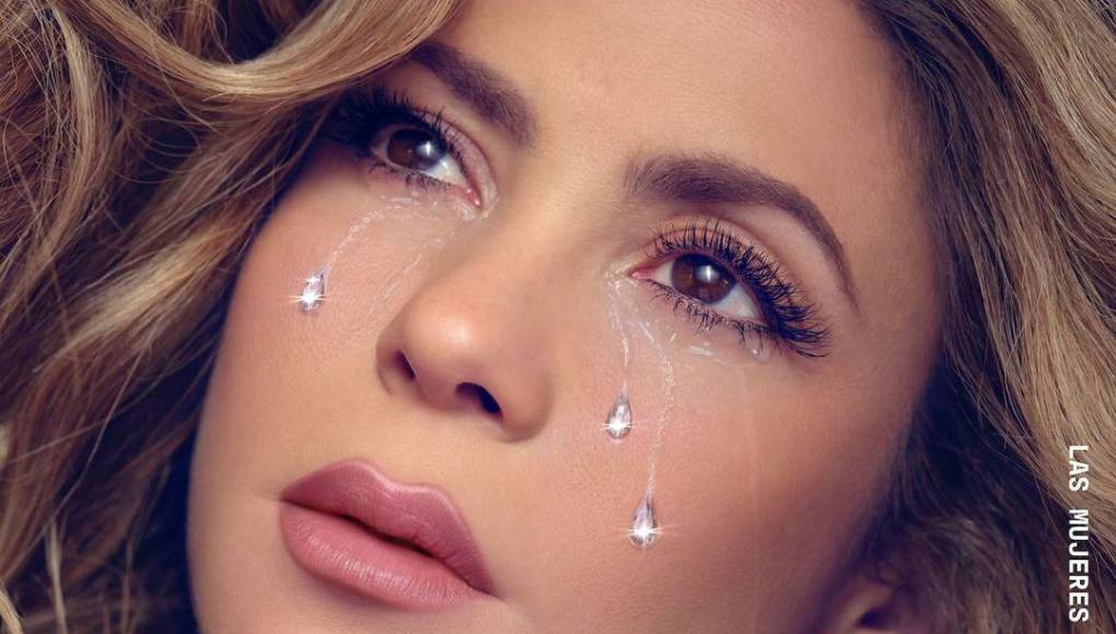  “Porque cada vez que tenían que llevarme al estudio... para hacer mi trabajo... sentía que estaba dejando a mi familia desatendida, así que... Hubo momentos en los que realmente no lo disfruté. Sabes, me sentí culpable. Me sentí... me sentí desgarrada. Es la primera vez que tengo que lidiar con tanto como madre soltera”.