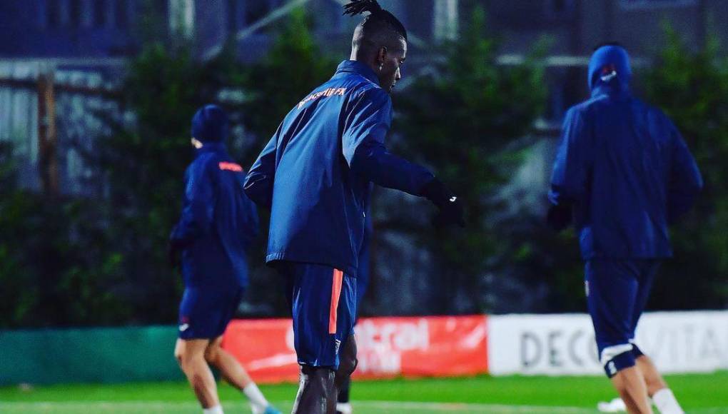 El defensa de Bissau jugó en Villarreal B, Os Belenenses, Lille, Nantes, Trabzonspor, Feyenoord y Basaksehir antes de fichar por el Dínamo de Bucarest.