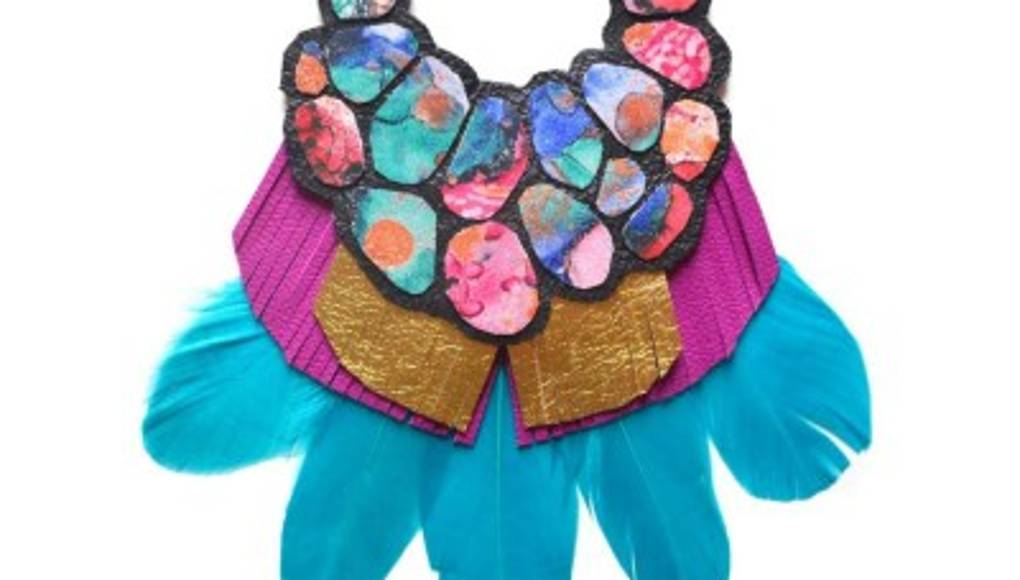 Plumas para lucir en Navidad