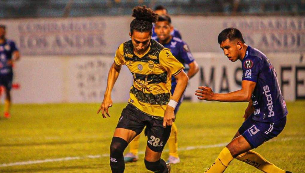 Carlos Mejía ha levantado su nivel en el presente torneo Clausura 2024, pero Reinaldo Rueda no lo ha tomado en cuenta.