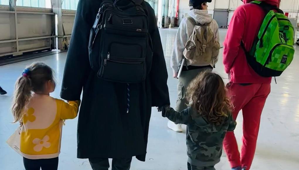 El cantante y actor también es padre de Lucía, de 5 años, y de su hijo Renn, de 4, a quienes también tuvo través de una madre sustituta, con solo nueve meses de diferencia. Antes de tener hijos, el cantautor había compartido durante mucho tiempo su deseo de hacer crecer su familia, pero el mundo no se lo había puesto fácil por su preferencia sexual.