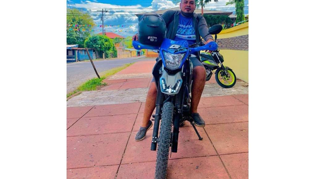 En sus redes sociales, el profesional mostraba su pasión por las motocicletas. 