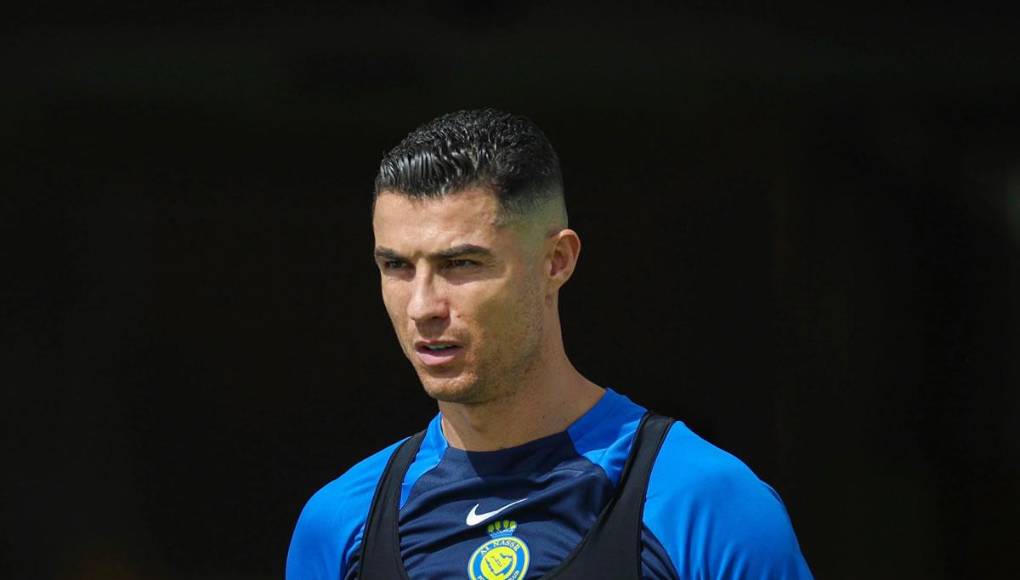 Un total de 200 millones de dólares provienen de su monumental contrato con el equipo Al-Nassr de Arabia Saudita y el resto de sus acuerdos comerciales fuera de la cancha.