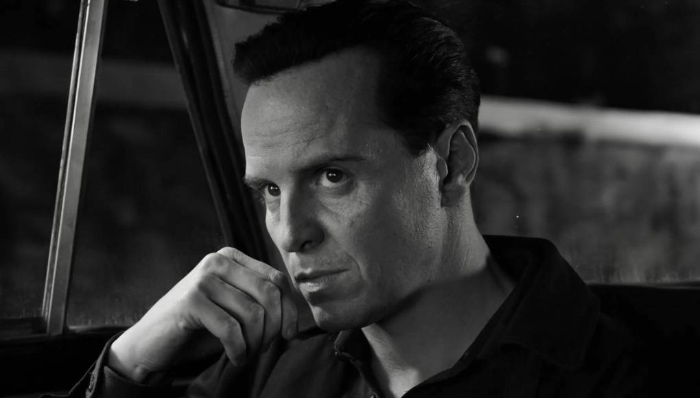 Ripley - Sumérjase en los años 60 con las intrigas y misterios que rodean a Tom Ripley, un personaje complejo que navega por el peligroso mundo del fraude y el engaño. Esta serie estará disponible el 4 de abril en Netflix. 