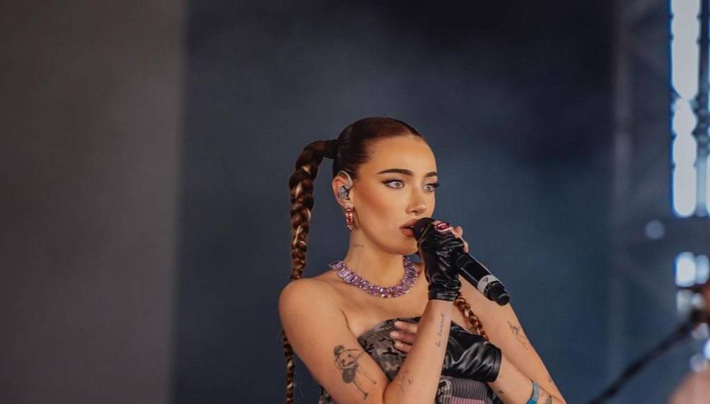 La artista estadounidense tiene 1,3 millones de seguidores en Instagram, una de las plataformas de redes sociales más grandes del mundo. Ella también es fanática de Los Angeles Lakers.