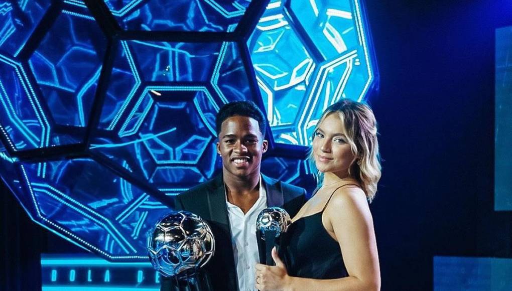 Por su parte, Endrick profundizó en los castigos existentes si alguno no cumple con lo establecido en el contrato de pareja.