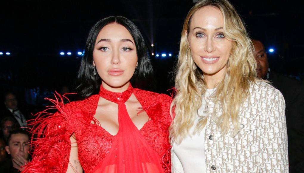 Hasta el momento la versión de que Noah Cyrus habría tenido un romance con el ahora esposo de su mamá no ha sido confirmado ni desmentido por ninguna de las partes involucradas, quienes han optado por mantenerse al margen. 