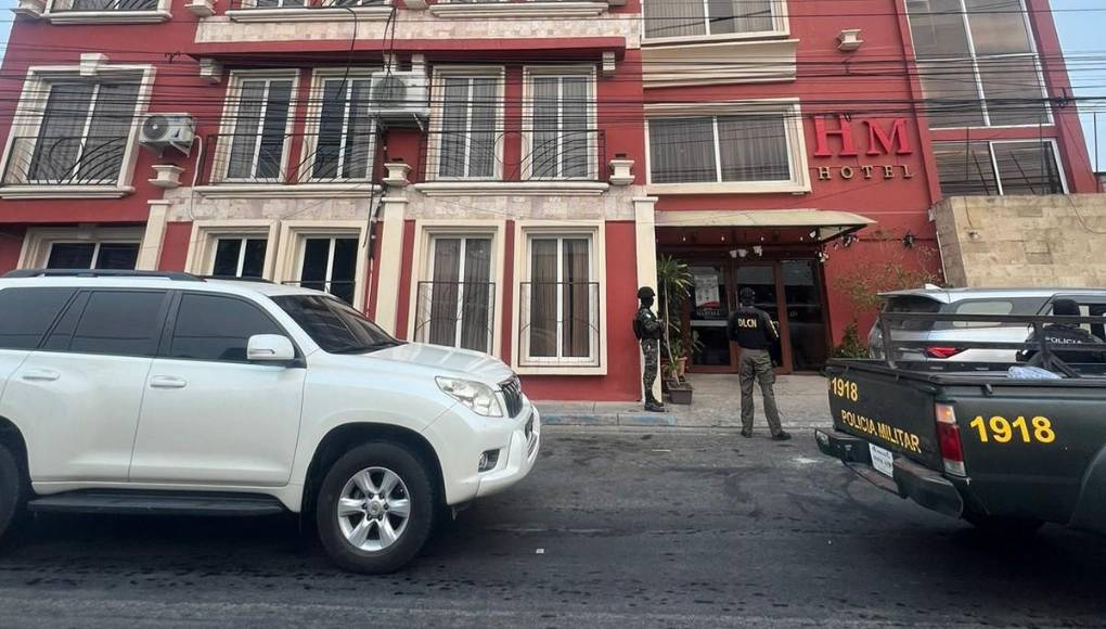 La Fiscalía asegura que ha detectado actos de adquisición, inversión, trasformación, administración y transferencia de activos que no tienen justificación económica de su procedencia y que han sido destinados a bienes raíces y construcción de edificios, pertenecientes a las familias en mención.