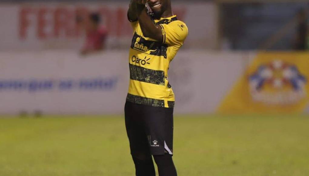 Darixon Vuelto celebró su gol al estilo Goku, en homenaje a Akira Toriyama, creador de ‘Dragon Ball’, que falleció a los 68 años de edad.