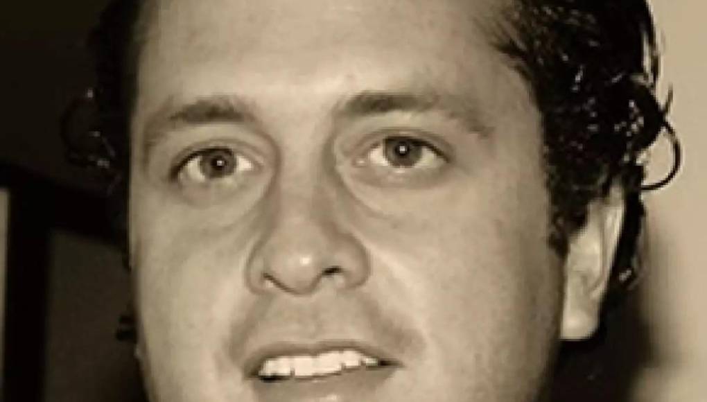 Durante muchos años, Ernesto Zedillo Jr. no reconoció a Nicolás como su hijo. Sin embargo, en 2021, 16 años después del nacimiento de Nicolás, Ernesto tuvo un acercamiento con Erika con la intención de conocer por primera vez a su hijo.