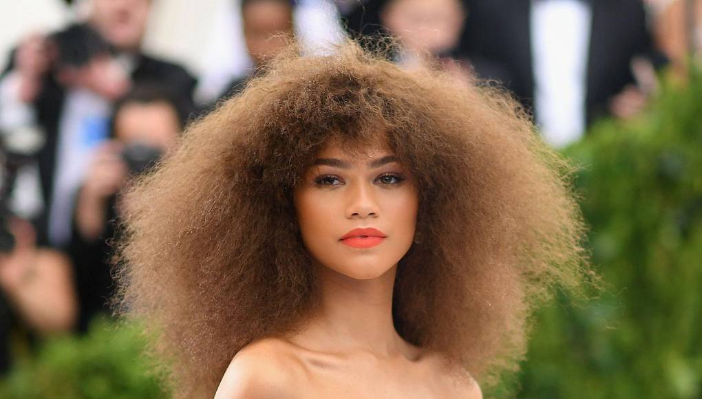 La actriz Zendaya se encuentra en la lista de invitados de la Met Gala.