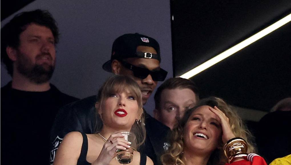 Taylor Swift ha disfrutado del partido de la NFL junto a la actriz estadounidense Blake Lively.