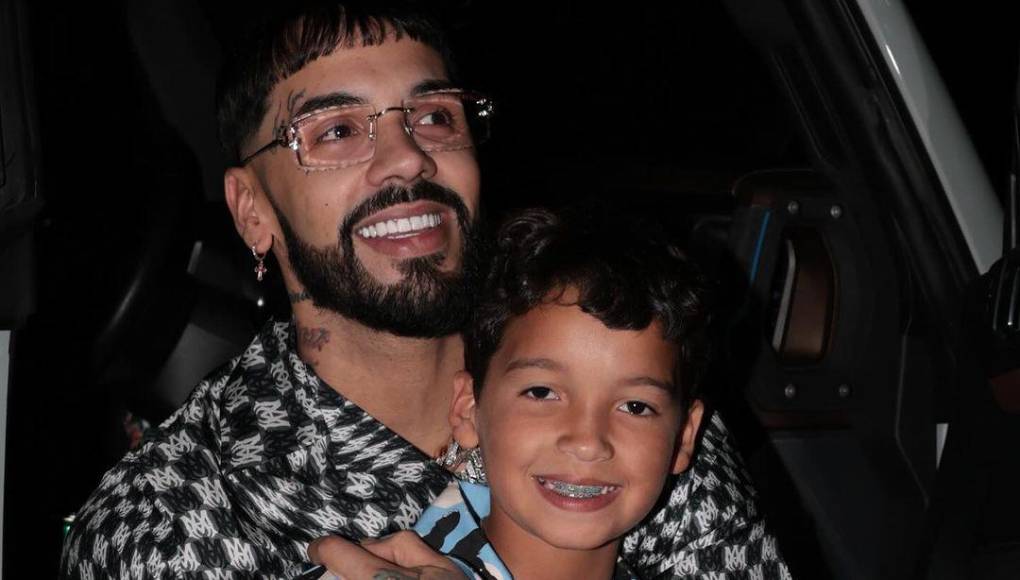 “Lo de buen padre no te lo quita nadie. Y él que dice lo contrario es porque no sabe la realidad de las cosas. Dios los bendiga”, le comentó otro seguidor. 