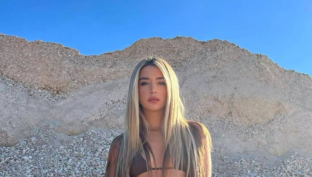 Desde joven, Lola Índigo se ha destacado como bailarina y coreógrafa, tanto así que participó en musicales y colaboró con reconocidos artistas como Enrique Iglesias, Chris Brown, Sweet California, Miguel Bosé, Marta Sánchez y The Baseballs.