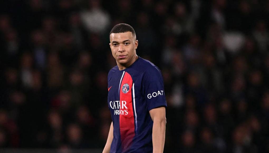 Mbappé estuvo apagado en el Parque de los Príncipes y no fue capaz de hacer un remate al arco del Barcelona.