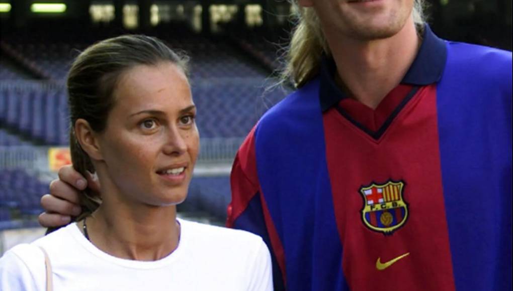 Petit se casó con la actriz francesa Agathe de La Fontaine en 2000 y se divorciaron en 2002.