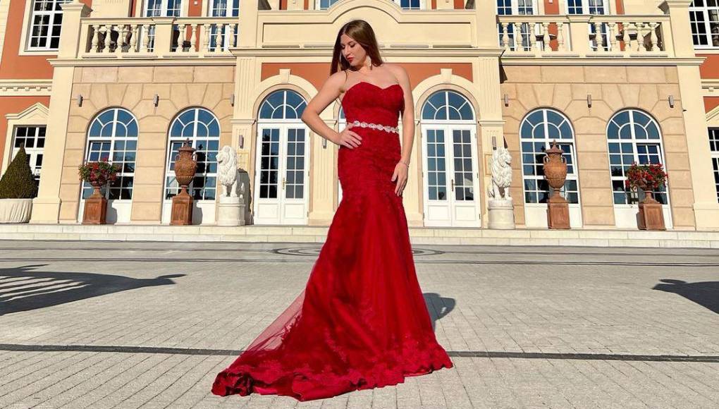 Muere influencer tras caer a un acantilado por tomarse una selfie