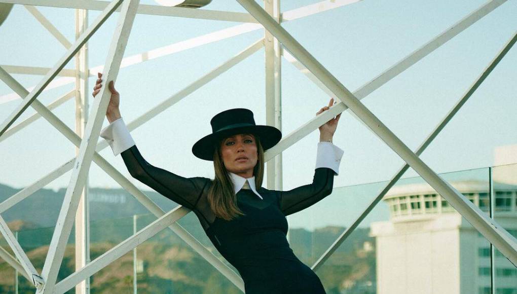 En un intento por revitalizar la gira, López cambió el nombre de “This Is Me... Now” a “This Is Me... Live/The Greatest Hits”, con la intención de atraer a más personas. Sin embargo, esta estrategia aún está por demostrar su eficacia.