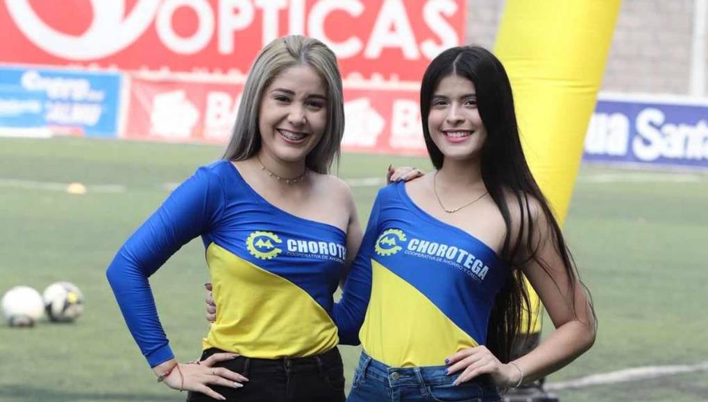 Bellas chicas y ambientazo en la vuelta del UPN-Vida: gran recibimiento al Rojo